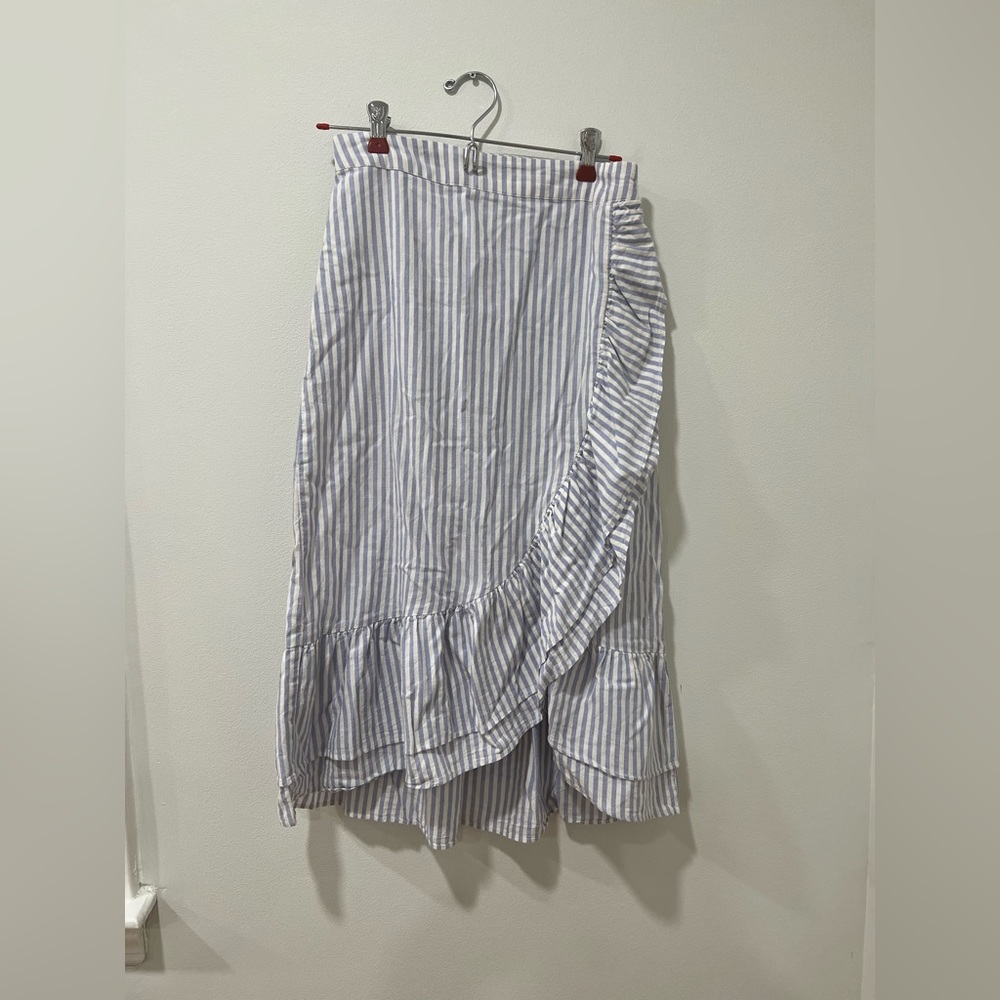 gap size 0 women's blue and white pinstripe skirt